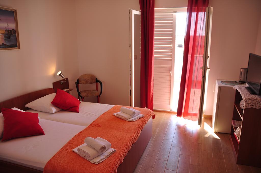 Guest House Stefica Хвар Экстерьер фото